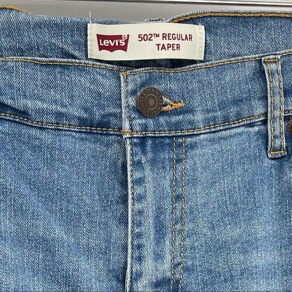 Levi’s 502 Regular Taper Boy’s Straight Leg Distressed Light Wash Denim Jeans 20 - Picture 4 of 17